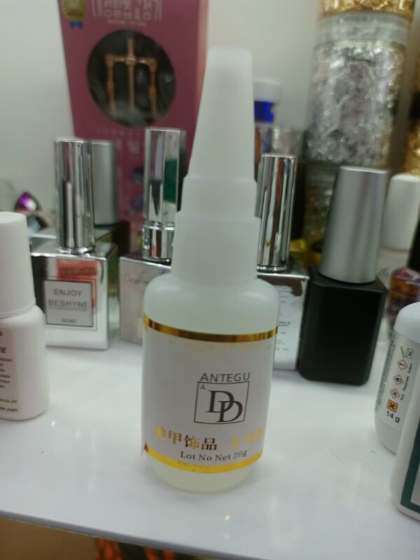 Nail Glue - Image 4